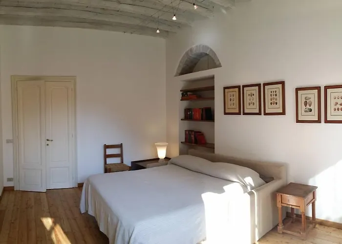 Naviglio, Sweet Dreams In The Heart Of The Fun