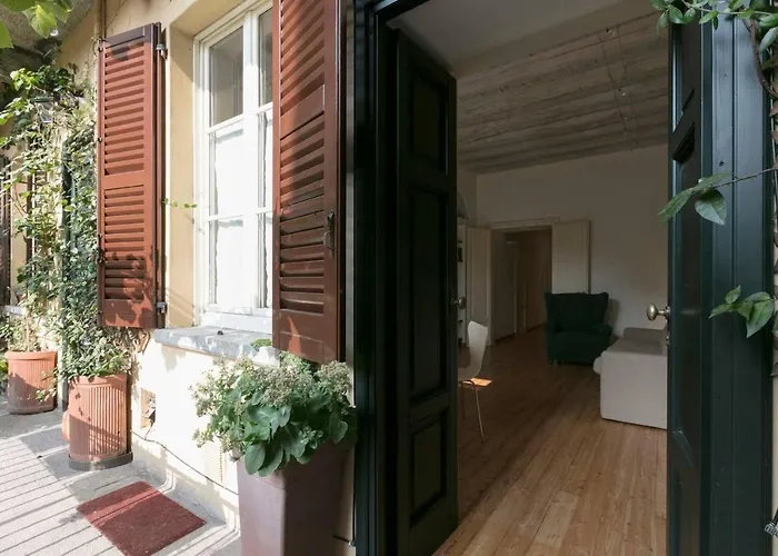 Naviglio, Sweet Dreams In The Heart Of The Fun