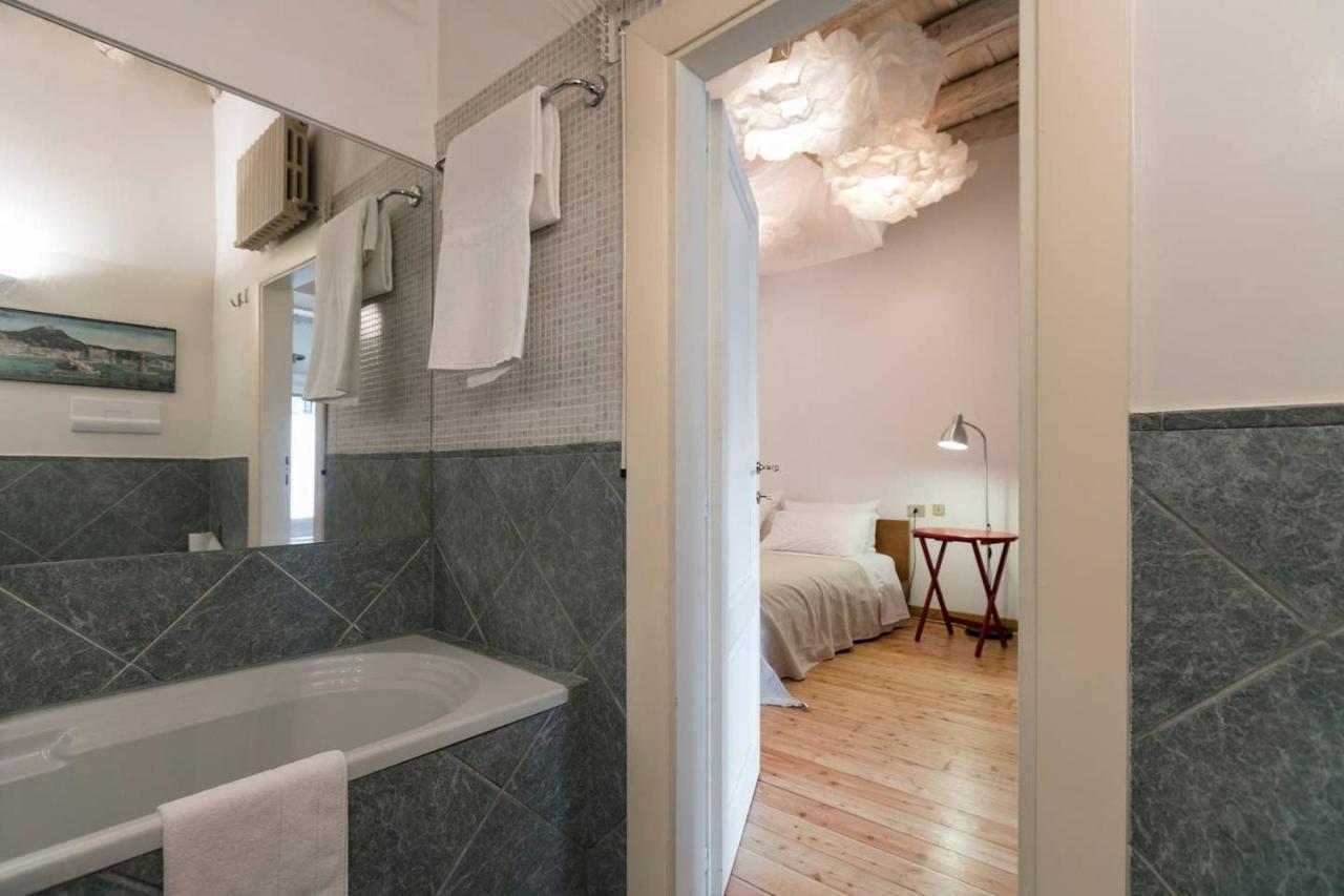 Naviglio, Sweet Dreams In The Heart Of The Fun * Milão